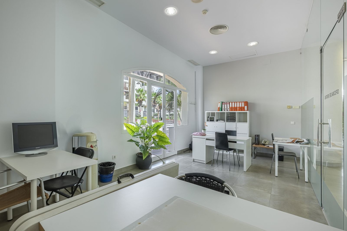 36 Bed Commercial unit for sale in El Paraiso Costa Del Sol, Málaga, Spain