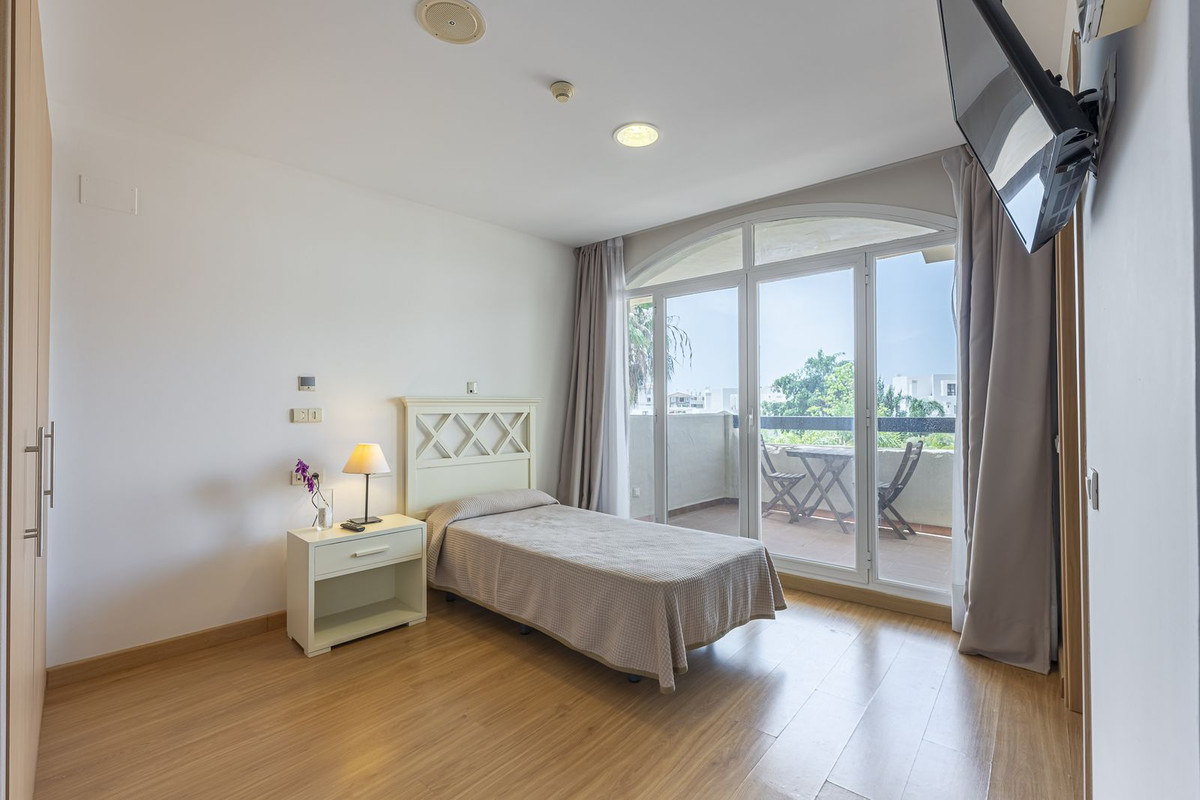 36 Bed Commercial unit for sale in El Paraiso Costa Del Sol, Málaga, Spain