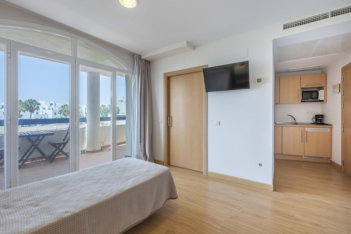 36 Bed Commercial unit for sale in El Paraiso Costa Del Sol, Málaga, Spain