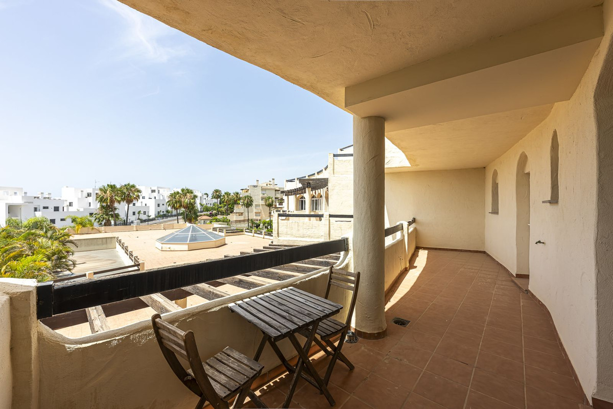 36 Bed Commercial unit for sale in El Paraiso Costa Del Sol, Málaga, Spain