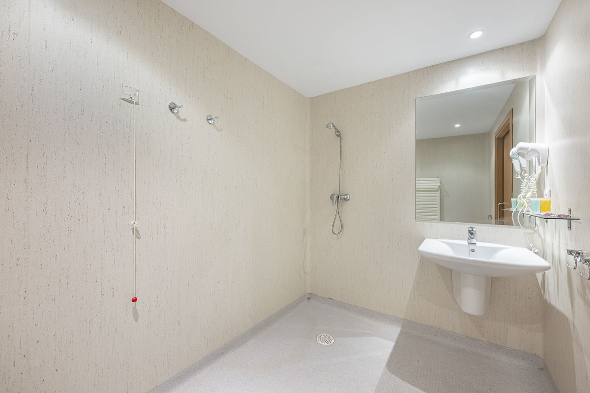 36 Bed Commercial unit for sale in El Paraiso Costa Del Sol, Málaga, Spain