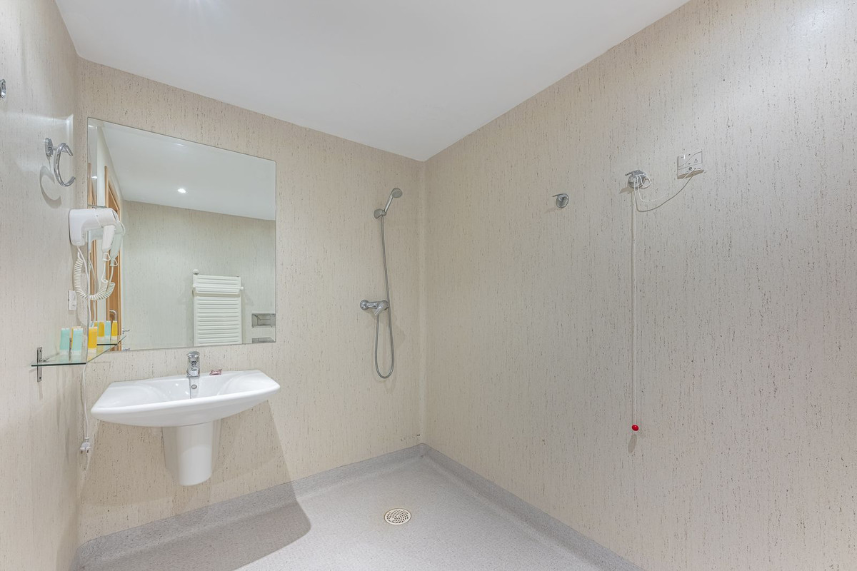 36 Bed Commercial unit for sale in El Paraiso Costa Del Sol, Málaga, Spain
