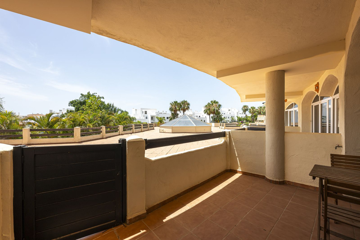 36 Bed Commercial unit for sale in El Paraiso Costa Del Sol, Málaga, Spain