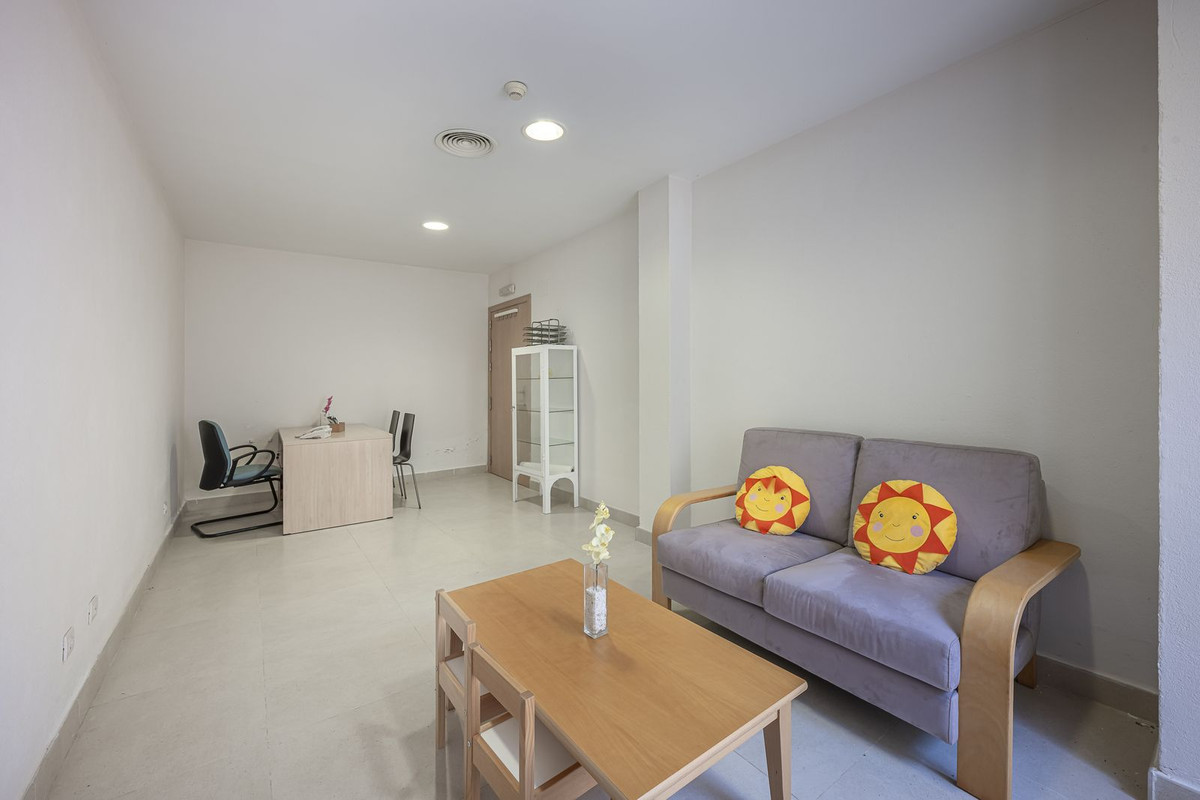 36 Bed Commercial unit for sale in El Paraiso Costa Del Sol, Málaga, Spain