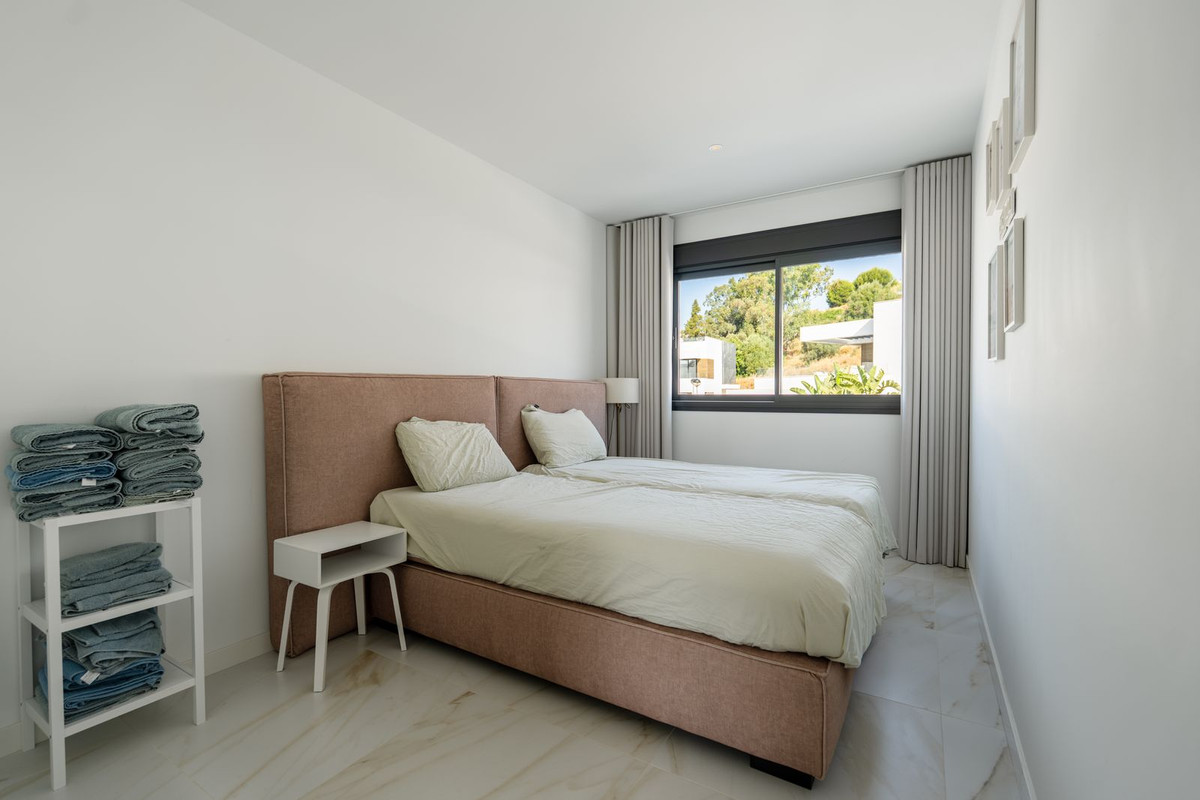4 Bed Townhouse for sale in Selwo Costa Del Sol, Málaga, Spain
