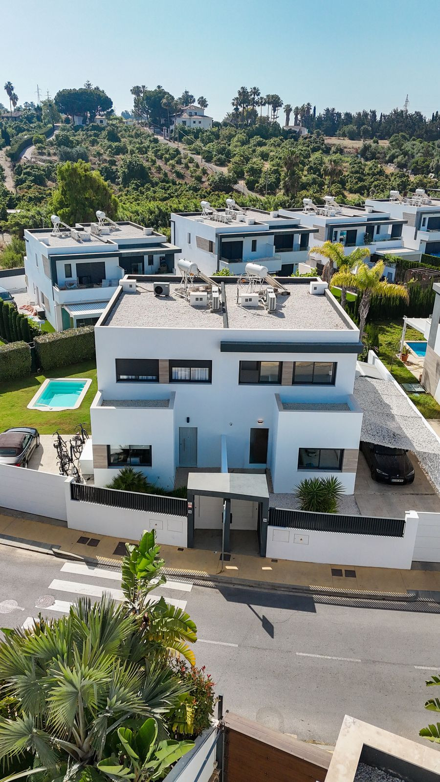 4 Bed Townhouse for sale in Selwo Costa Del Sol, Málaga, Spain