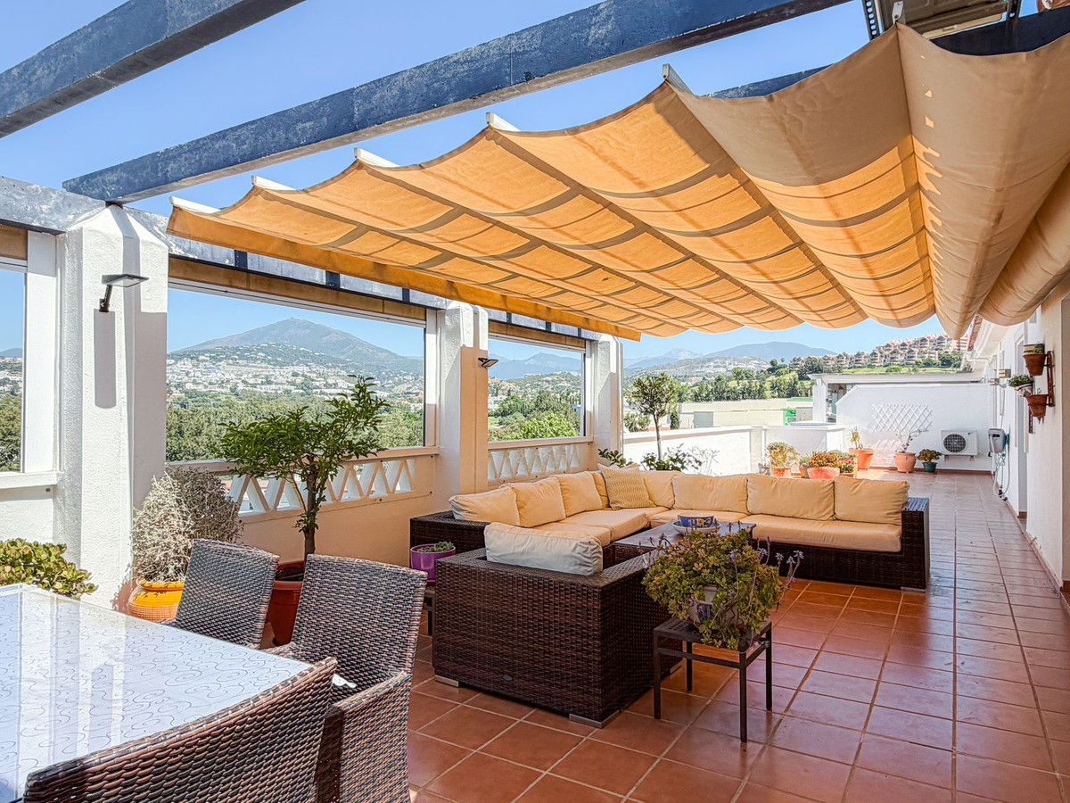 3 Bed Apartment for sale in La Campana Costa Del Sol, Málaga, Spain