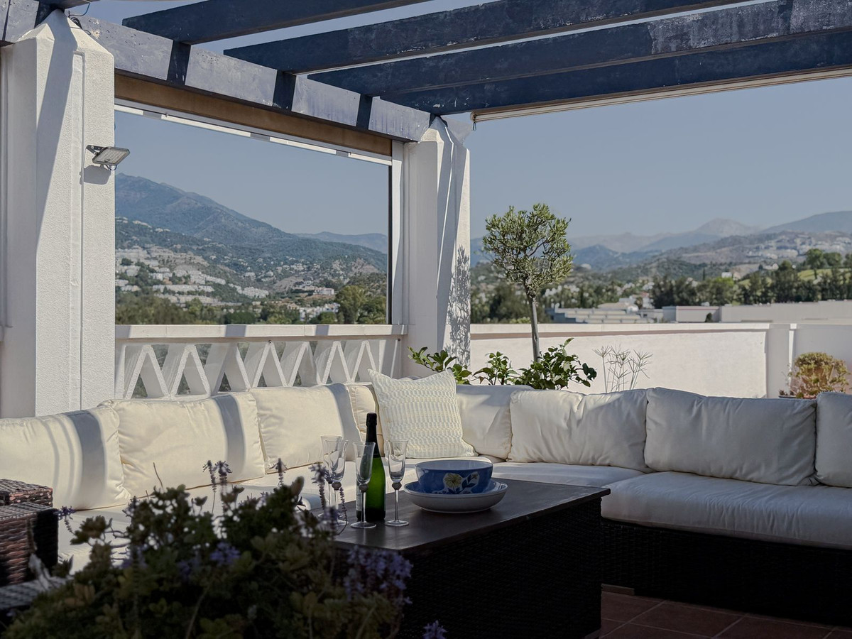 3 Bed Apartment for sale in La Campana Costa Del Sol, Málaga, Spain