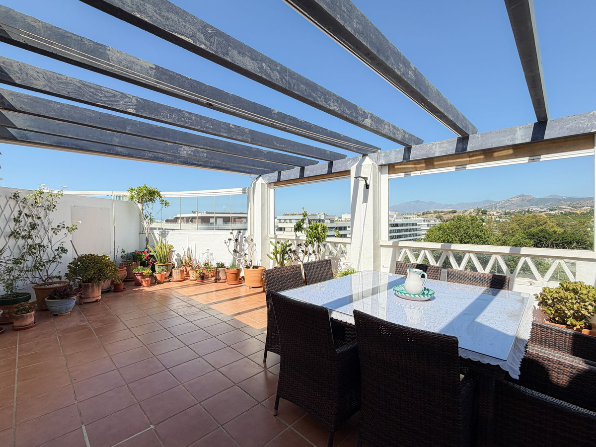 3 Bed Apartment for sale in La Campana Costa Del Sol, Málaga, Spain