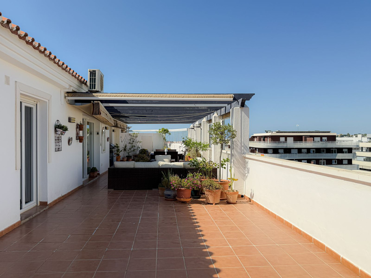 3 Bed Apartment for sale in La Campana Costa Del Sol, Málaga, Spain