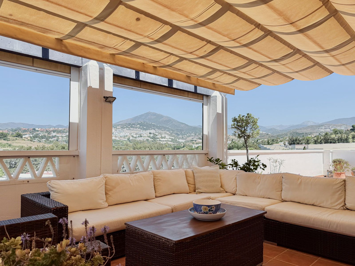 3 Bed Apartment for sale in La Campana Costa Del Sol, Málaga, Spain