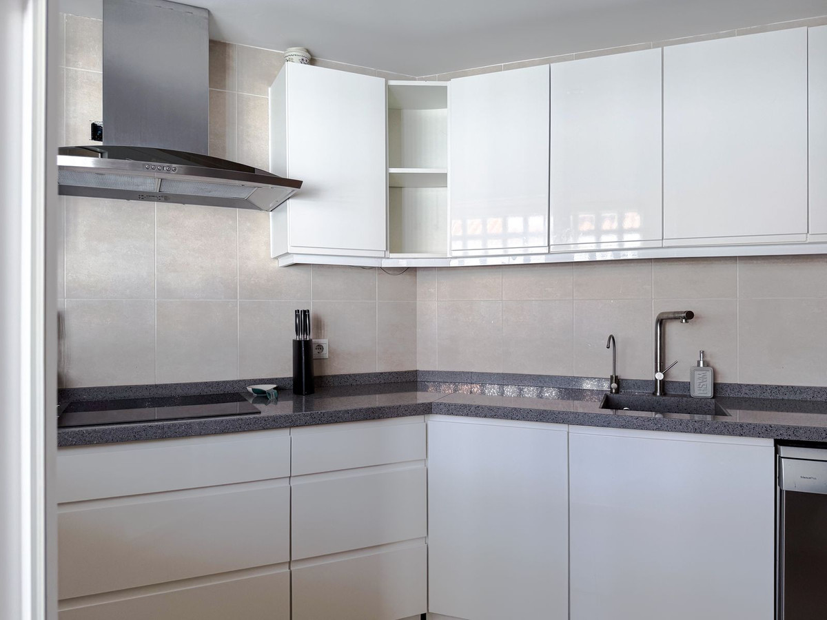 3 Bed Apartment for sale in La Campana Costa Del Sol, Málaga, Spain