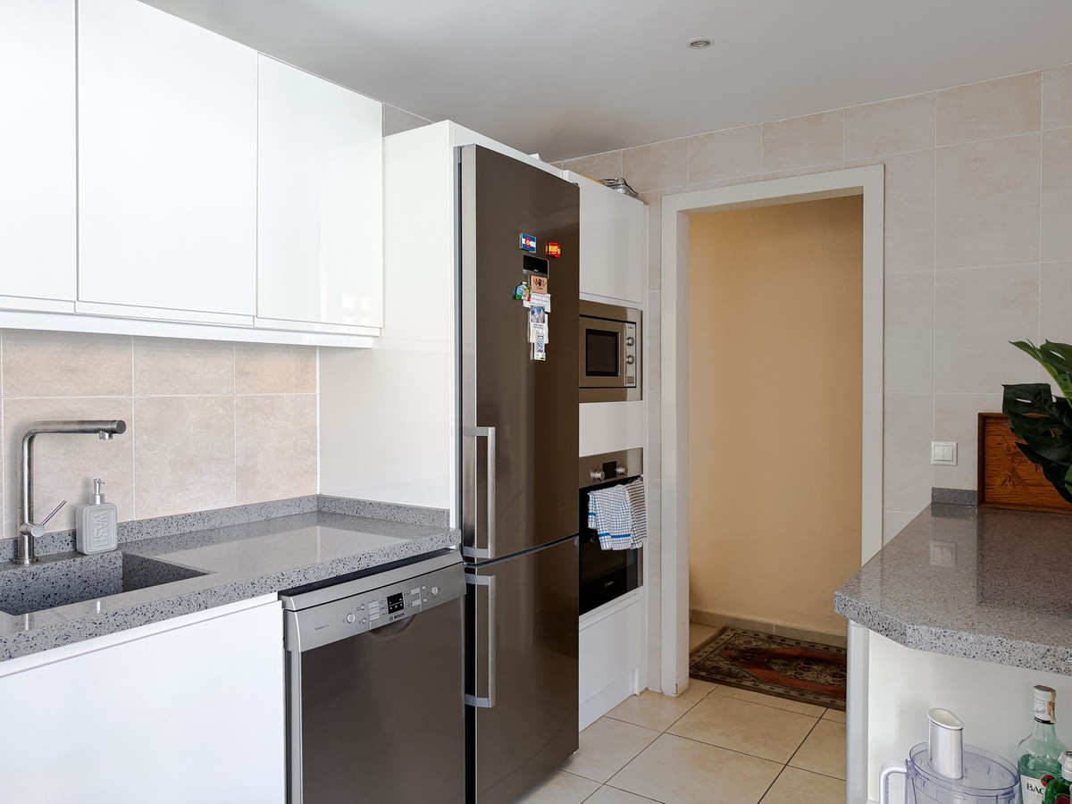 3 Bed Apartment for sale in La Campana Costa Del Sol, Málaga, Spain