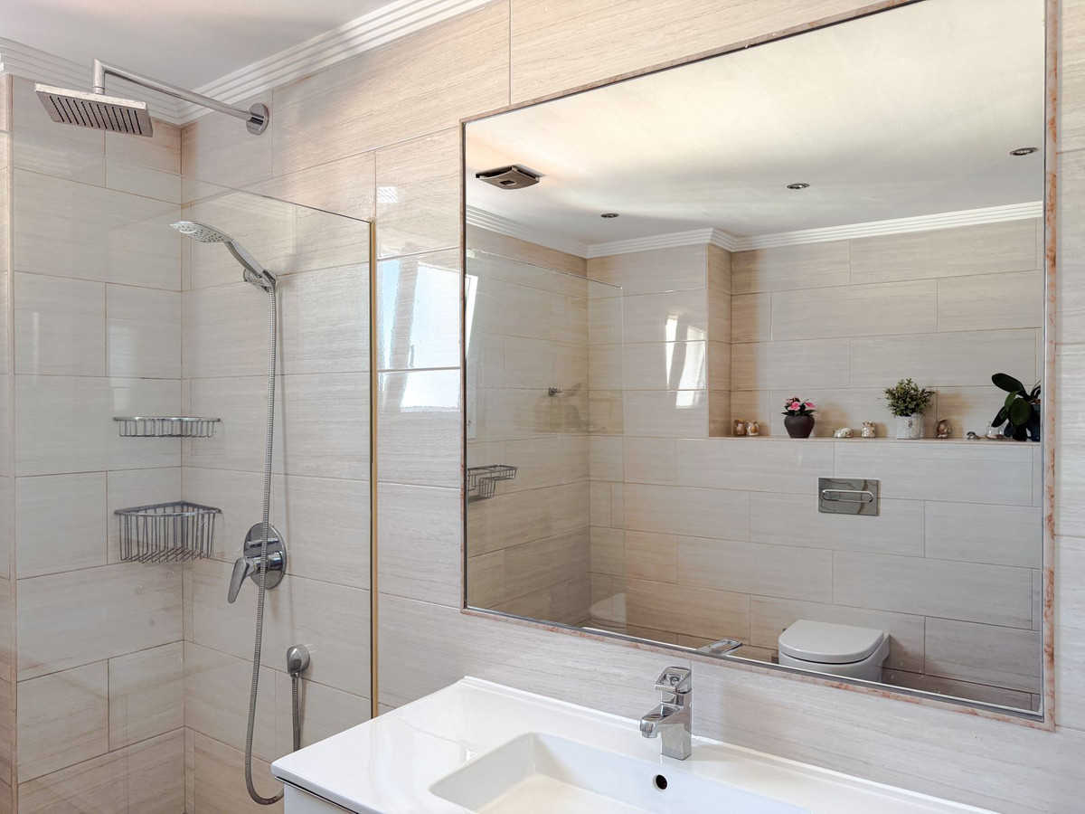 3 Bed Apartment for sale in La Campana Costa Del Sol, Málaga, Spain