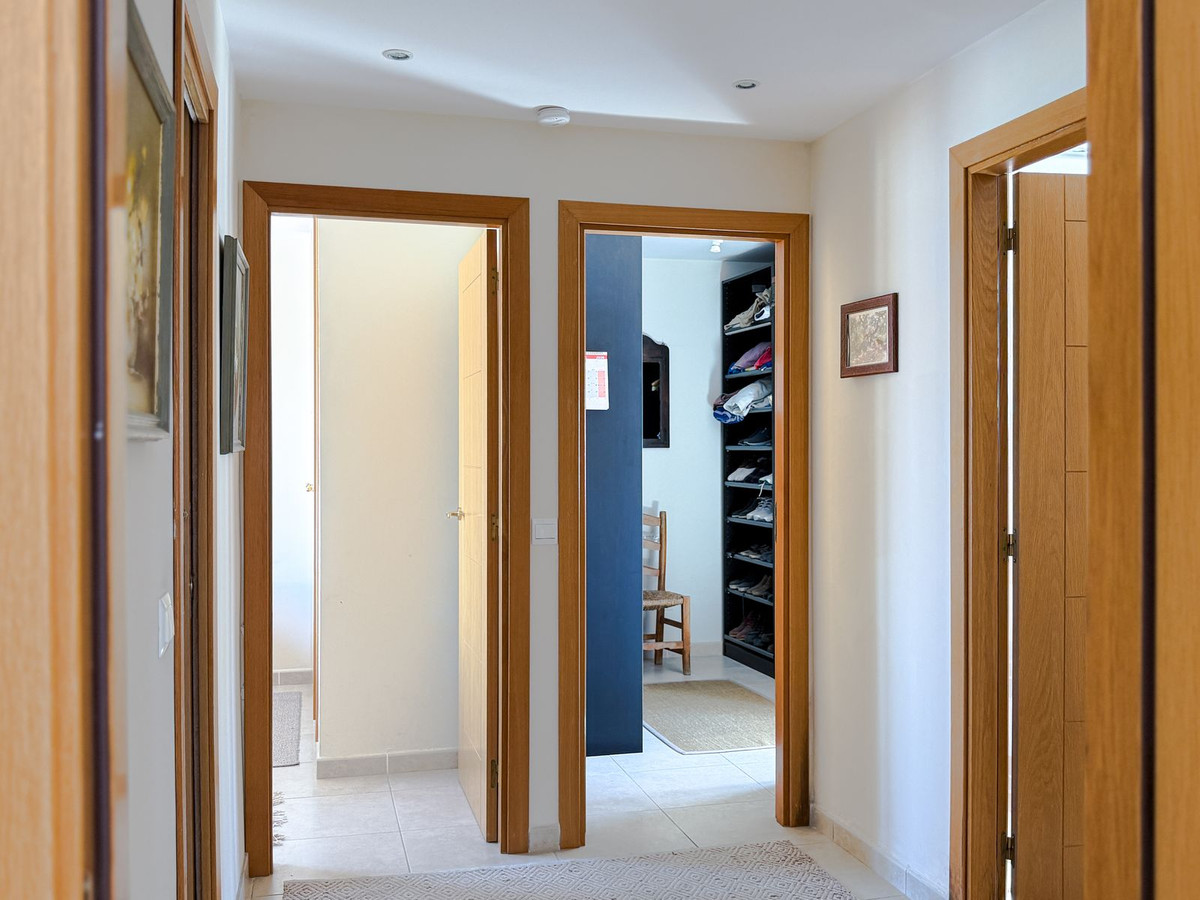 3 Bed Apartment for sale in La Campana Costa Del Sol, Málaga, Spain
