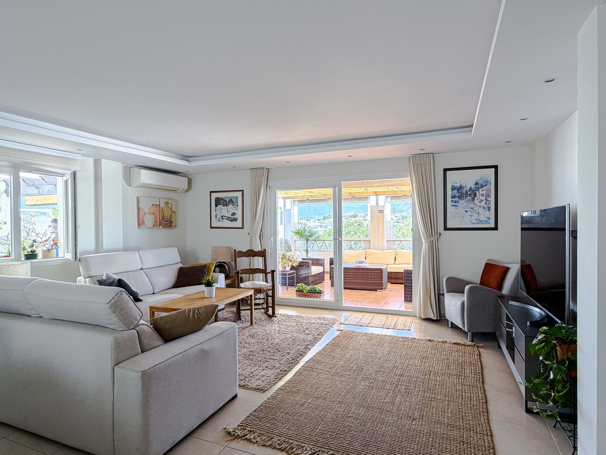 3 Bed Apartment for sale in La Campana Costa Del Sol, Málaga, Spain
