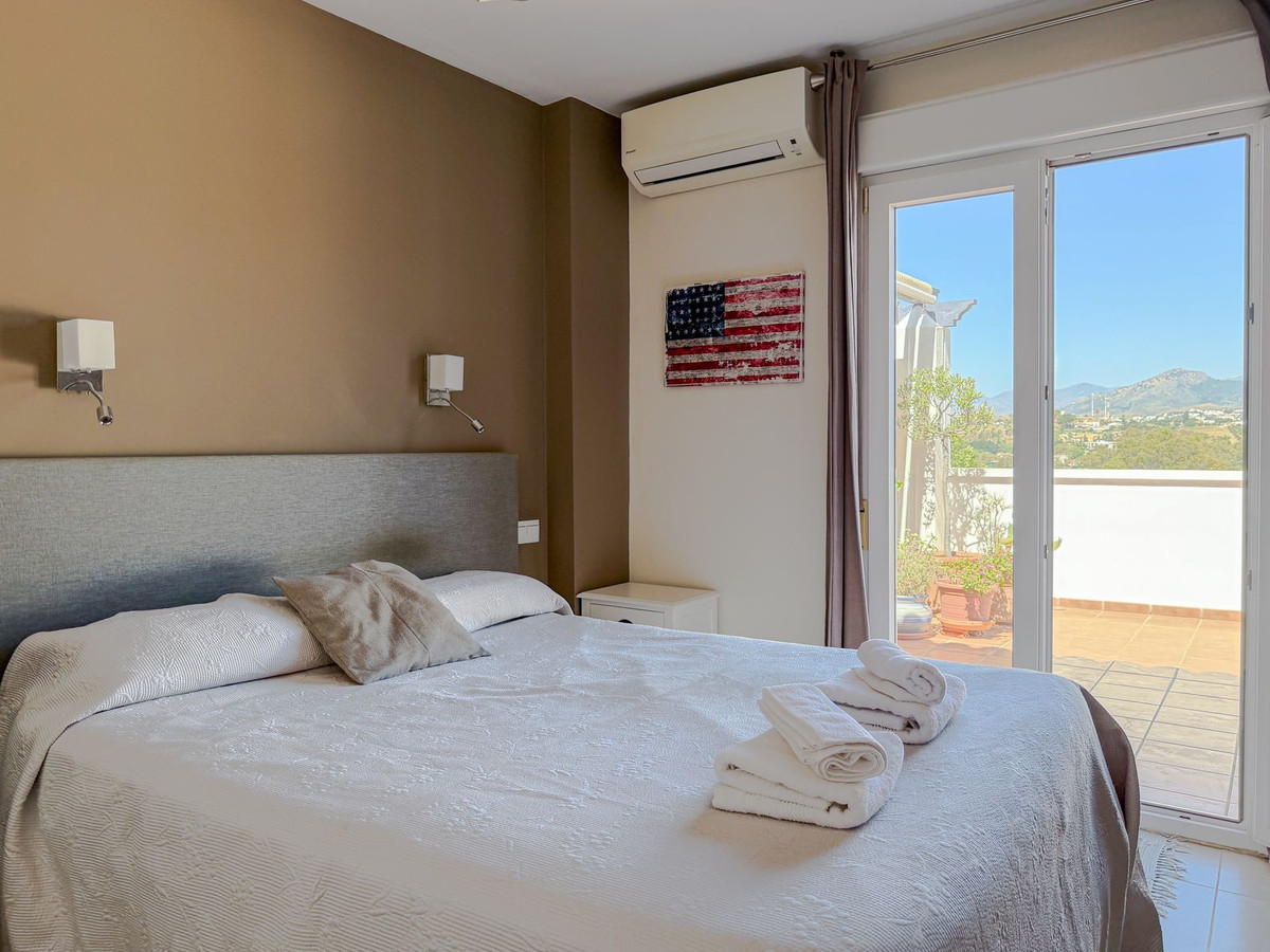 3 Bed Apartment for sale in La Campana Costa Del Sol, Málaga, Spain