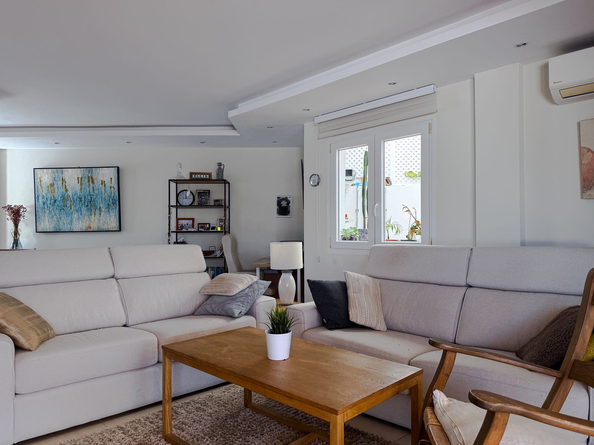 3 Bed Apartment for sale in La Campana Costa Del Sol, Málaga, Spain