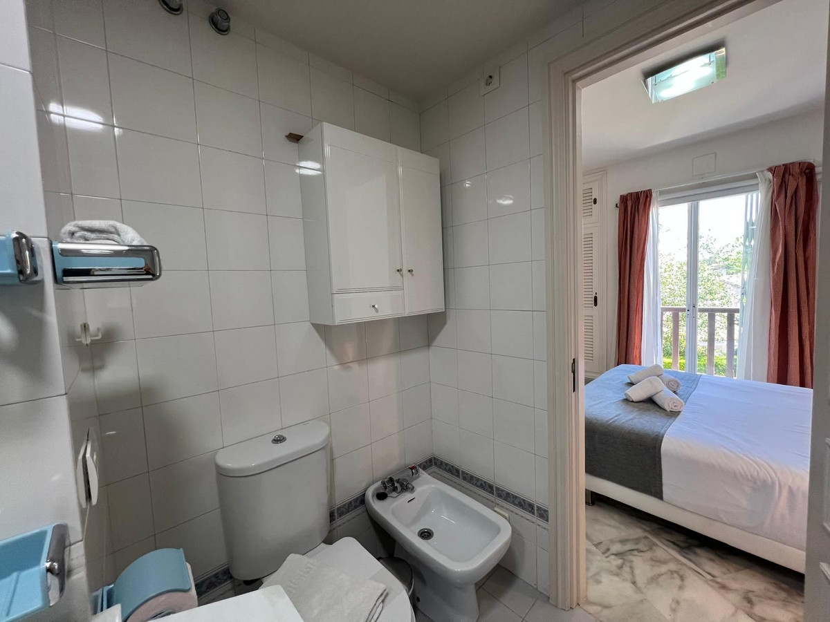 2 Bed Apartment for sale in Elviria Costa Del Sol, Málaga, Spain