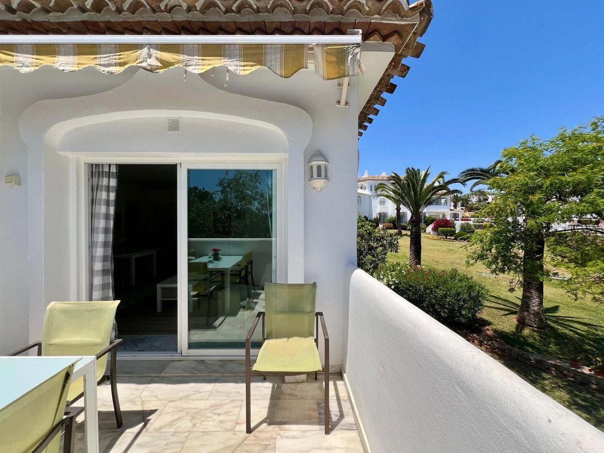 2 Bed Apartment for sale in Elviria Costa Del Sol, Málaga, Spain