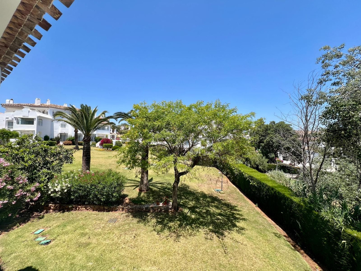 2 Bed Apartment for sale in Elviria Costa Del Sol, Málaga, Spain