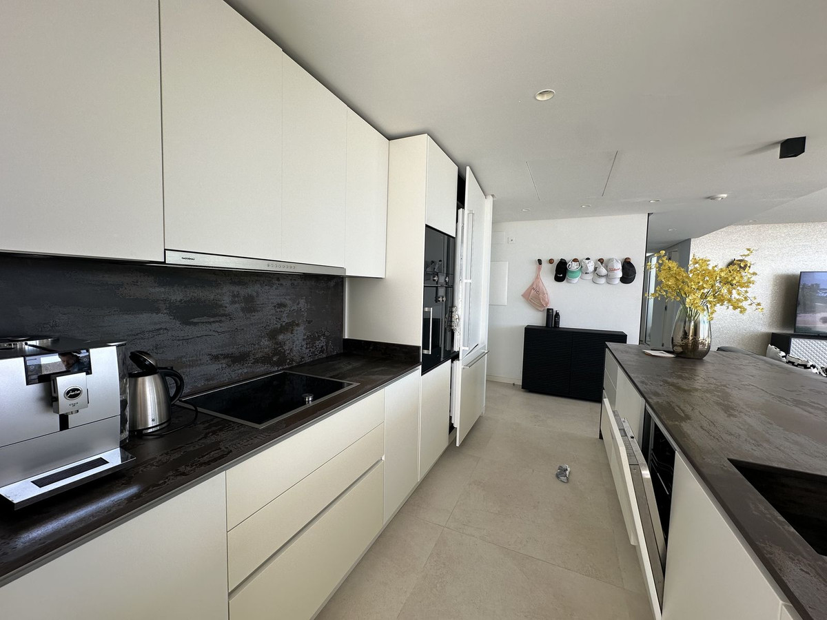 3 Bed Apartment for sale in Ojén Costa Del Sol, Málaga, Spain
