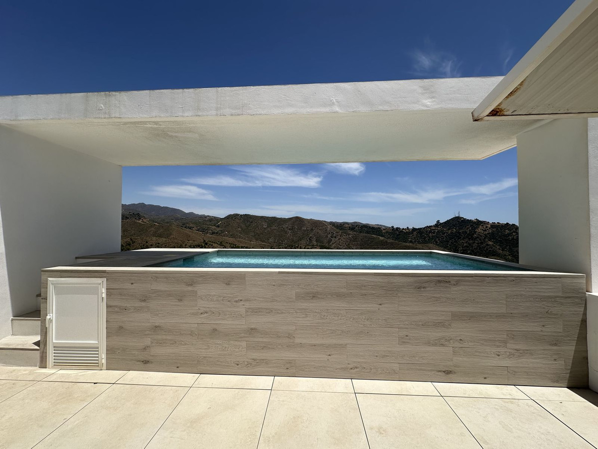 3 Bed Apartment for sale in Ojén Costa Del Sol, Málaga, Spain