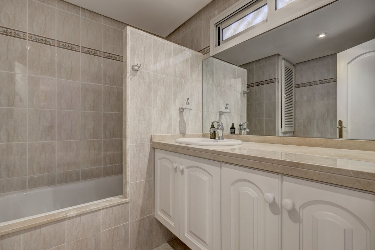 3 Bed Apartment for sale in Torrequebrada Costa Del Sol, Málaga, Spain
