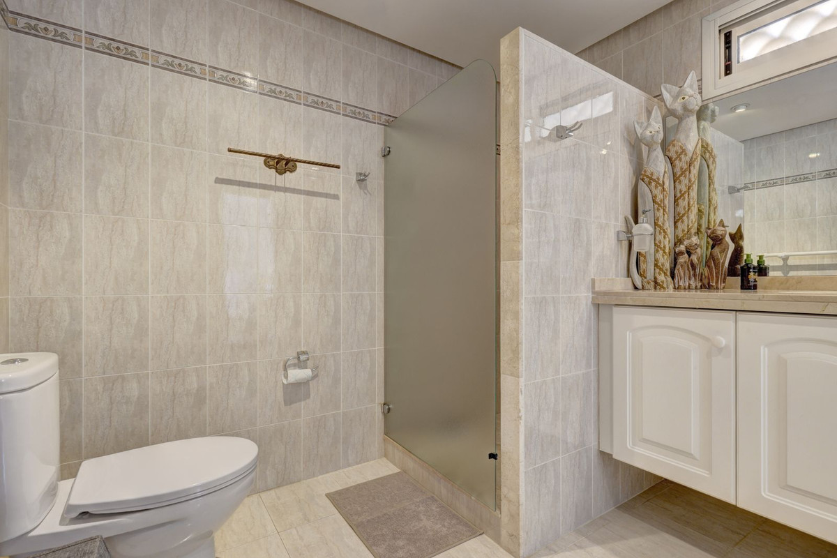 3 Bed Apartment for sale in Torrequebrada Costa Del Sol, Málaga, Spain