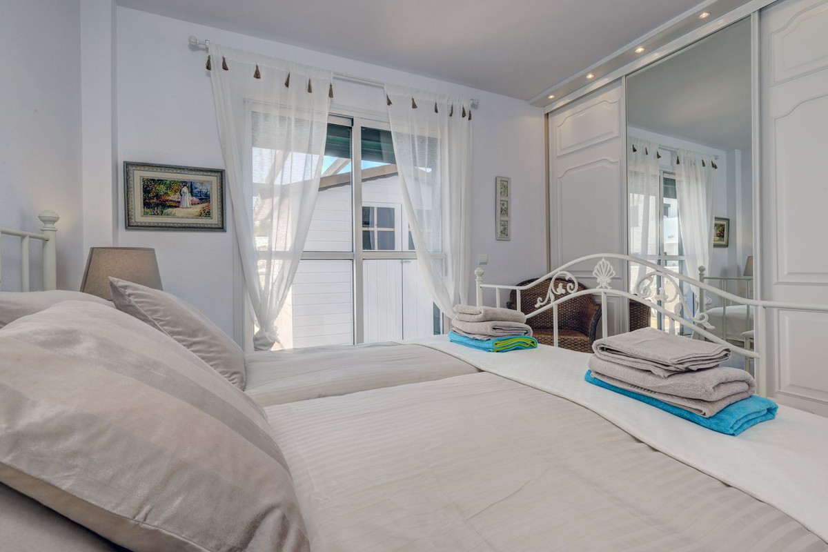 3 Bed Apartment for sale in Torrequebrada Costa Del Sol, Málaga, Spain