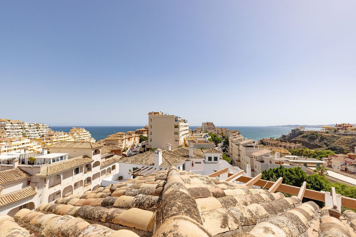 3 Bed Apartment for sale in Torrequebrada Costa Del Sol, Málaga, Spain