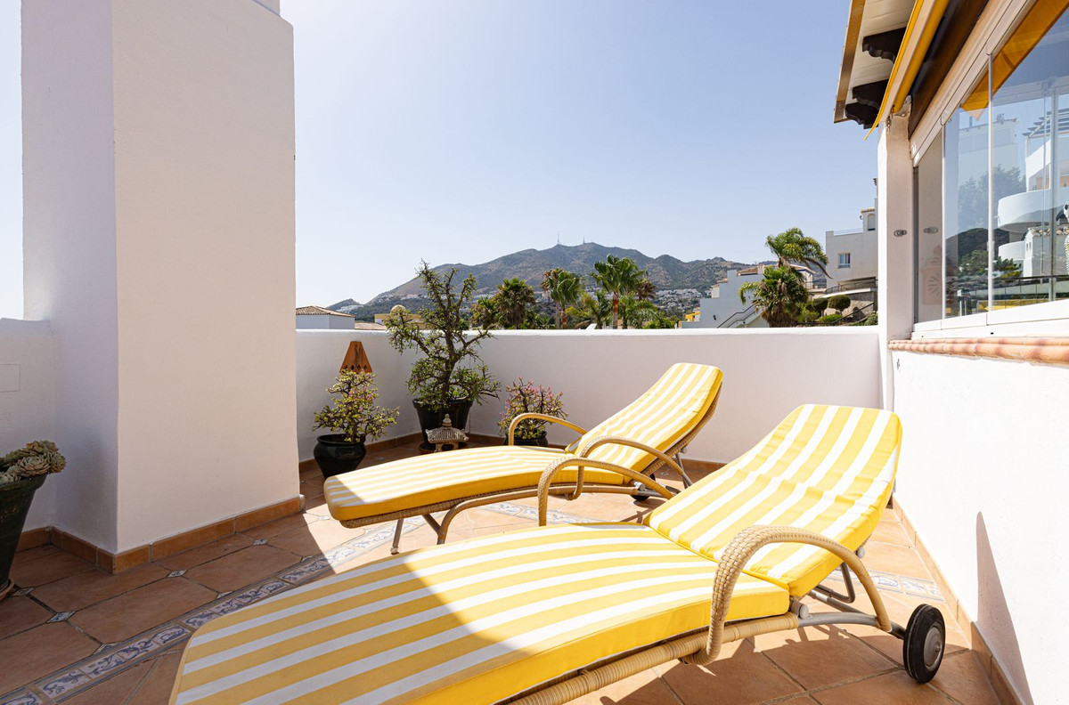 3 Bed Apartment for sale in Torrequebrada Costa Del Sol, Málaga, Spain