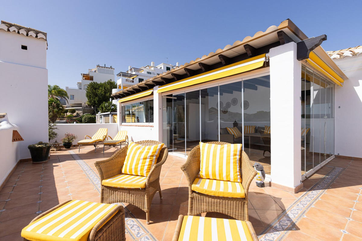 3 Bed Apartment for sale in Torrequebrada Costa Del Sol, Málaga, Spain