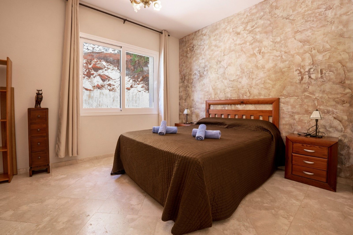 6 Bed Townhouse for sale in Riviera Del Sol Costa Del Sol, Málaga, Spain