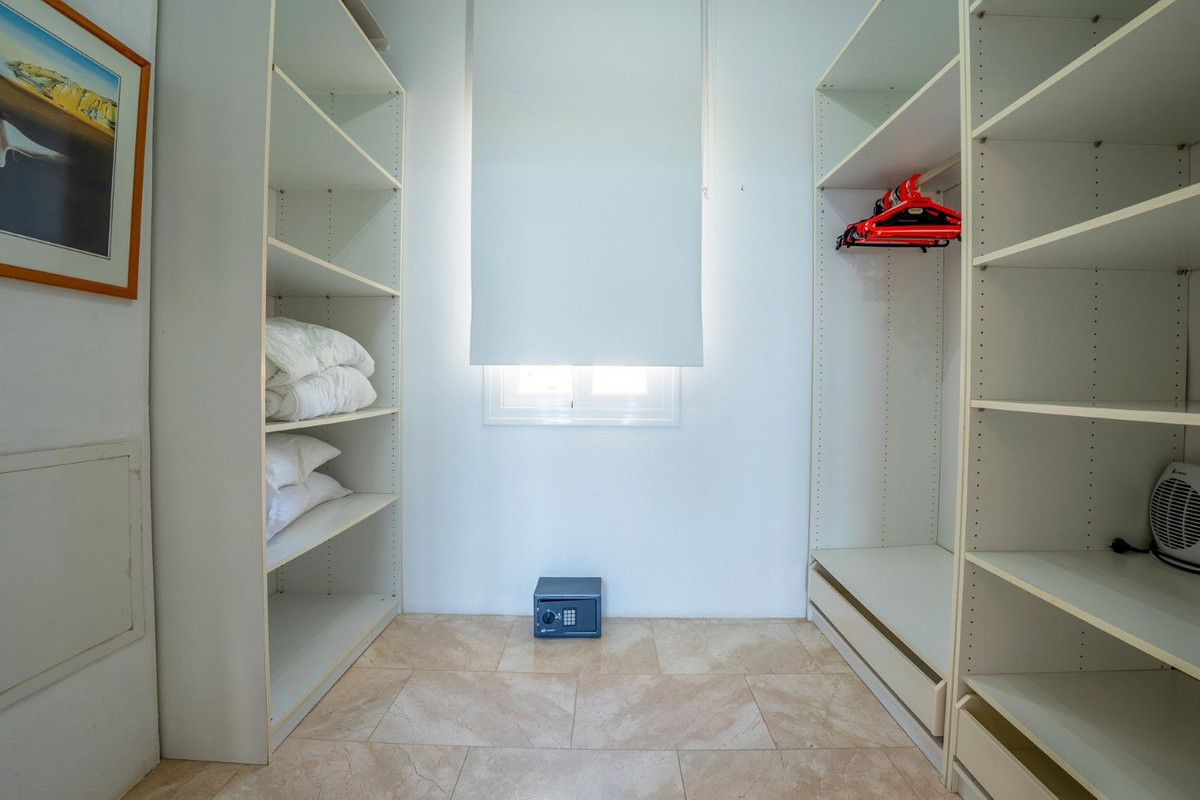 6 Bed Townhouse for sale in Riviera Del Sol Costa Del Sol, Málaga, Spain