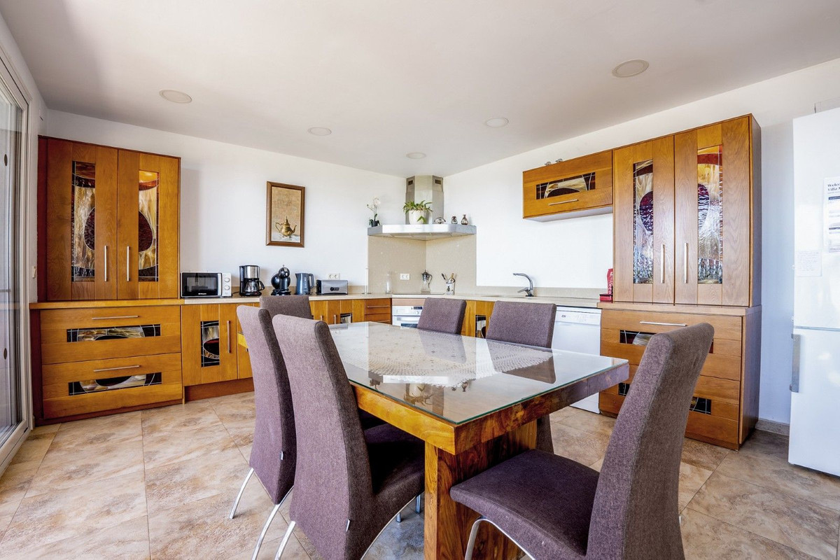 6 Bed Townhouse for sale in Riviera Del Sol Costa Del Sol, Málaga, Spain