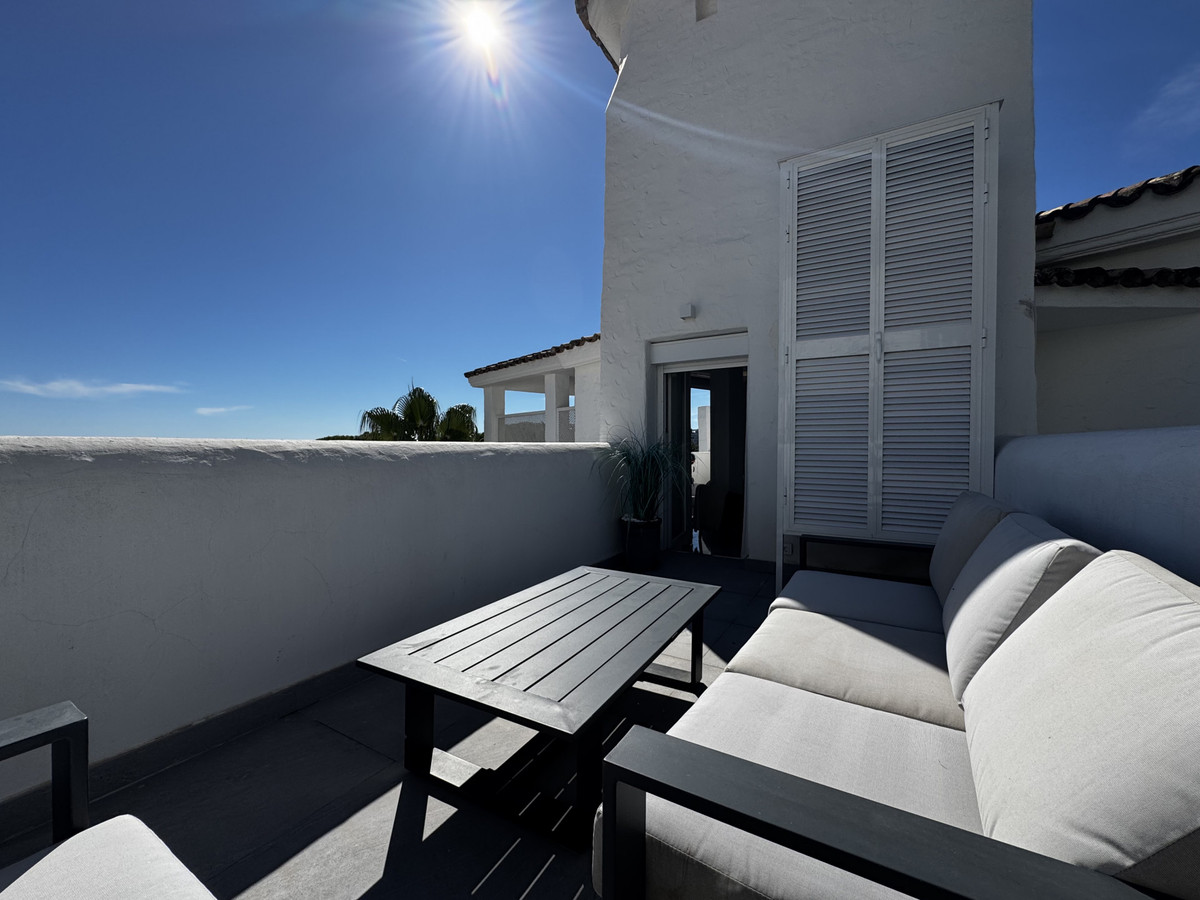4 Bed Apartment for sale in Puerto Banús Costa Del Sol, Málaga, Spain