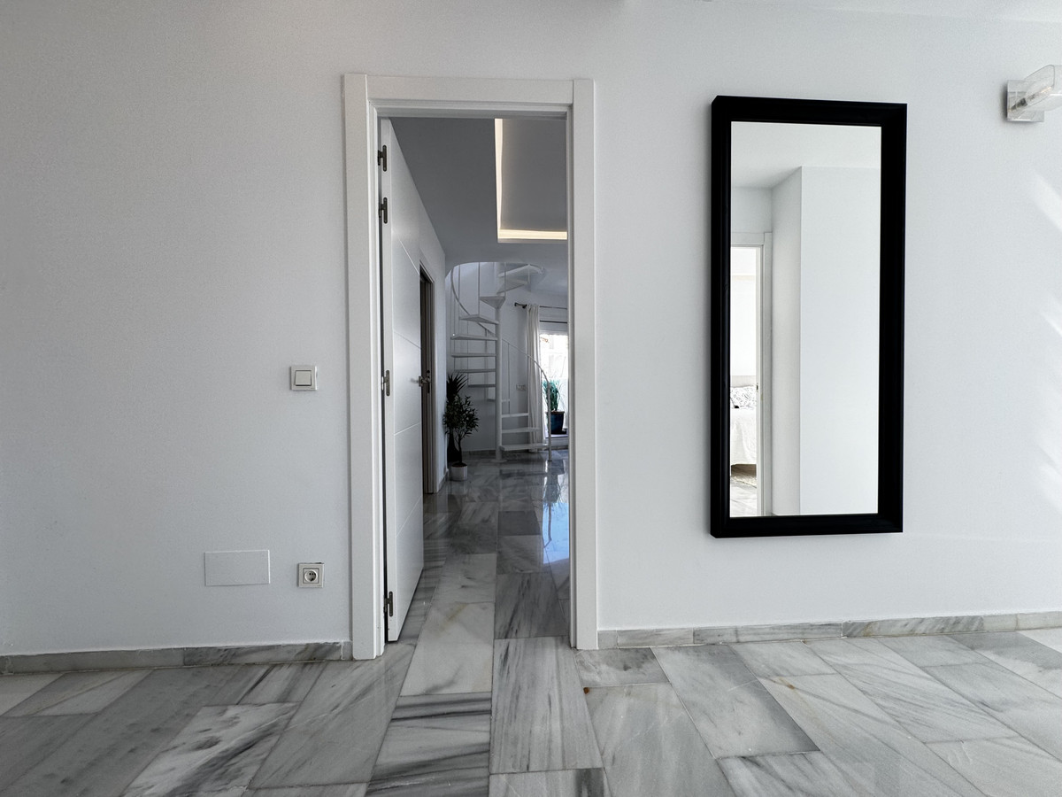 4 Bed Apartment for sale in Puerto Banús Costa Del Sol, Málaga, Spain