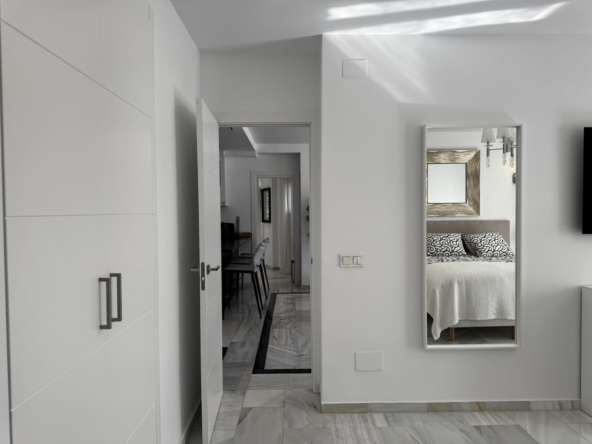 4 Bed Apartment for sale in Puerto Banús Costa Del Sol, Málaga, Spain