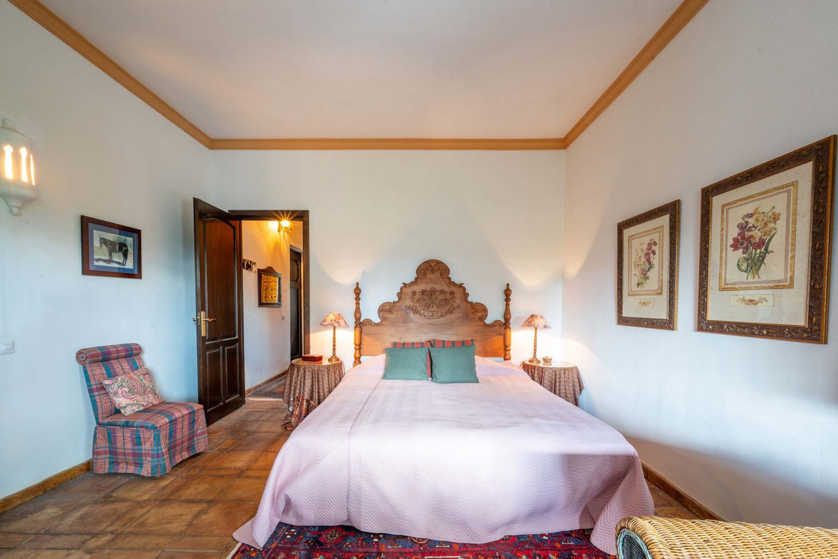 Se vende Finca - Cortijo de 6 dormitorios en Costa Del Sol, Málaga, España