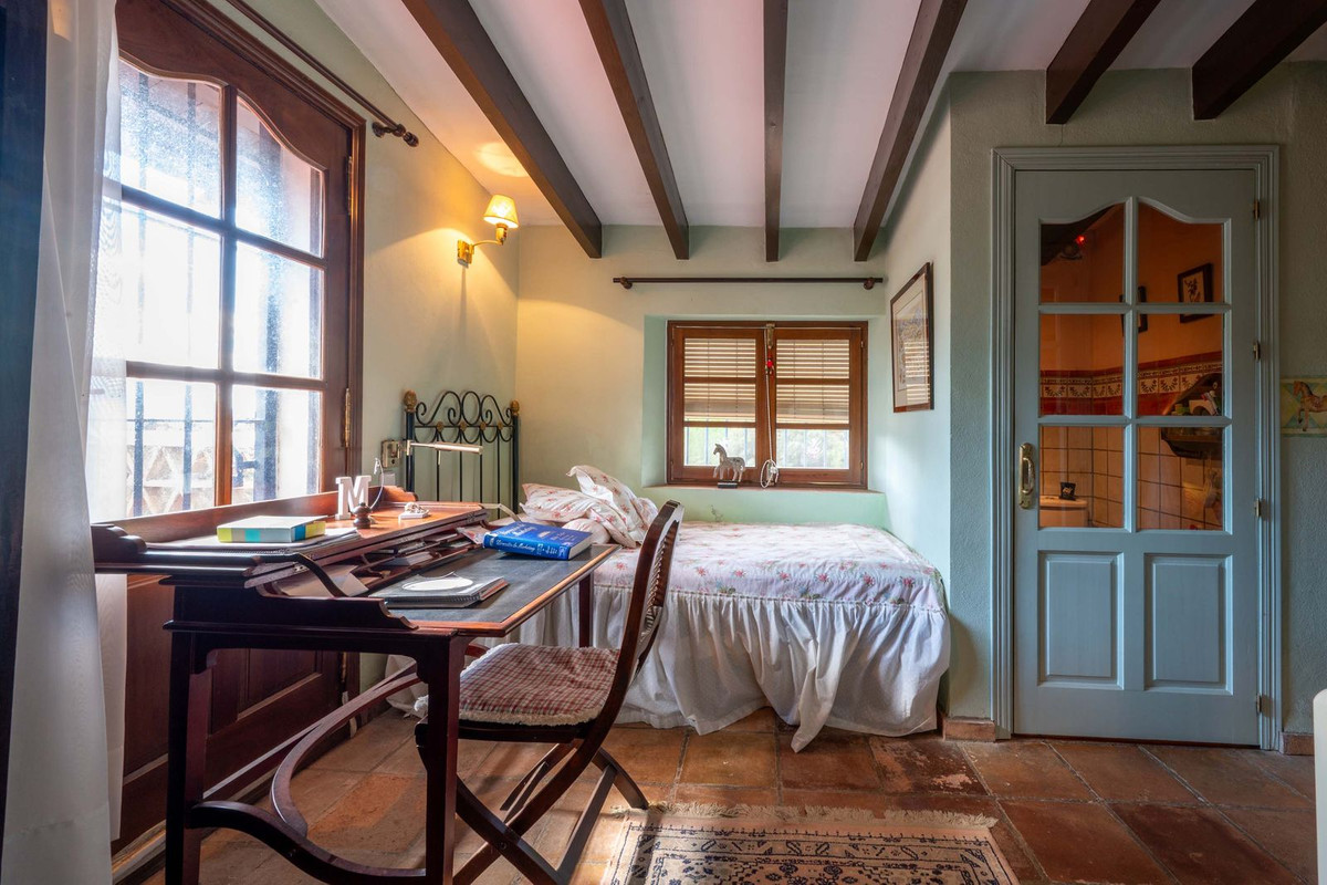Se vende Finca - Cortijo de 6 dormitorios en Costa Del Sol, Málaga, España