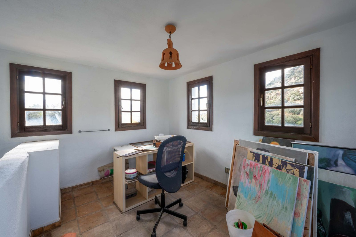 Se vende Finca - Cortijo de 6 dormitorios en Costa Del Sol, Málaga, España