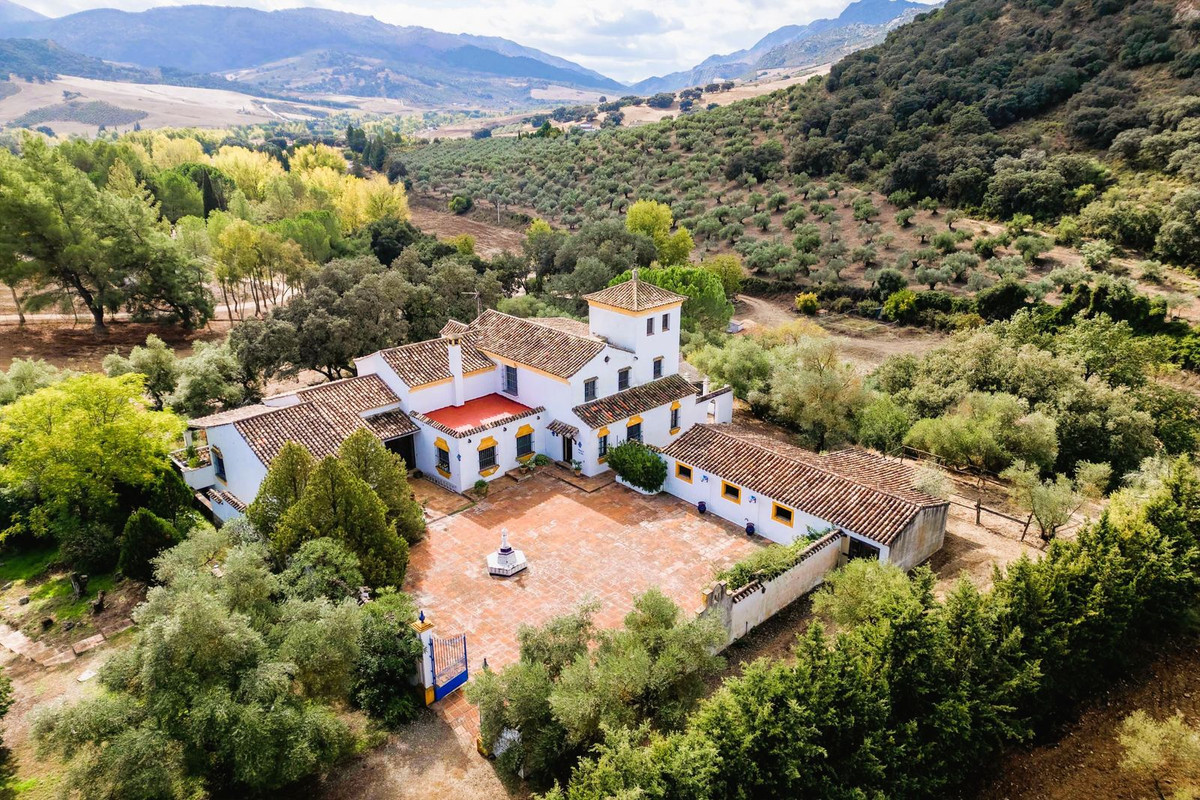 Se vende Finca - Cortijo de 6 dormitorios en Costa Del Sol, Málaga, España