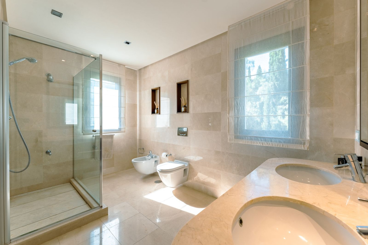 Se vende Apartamento Planta Media de 3 dormitorios en Costa Del Sol, Málaga, España