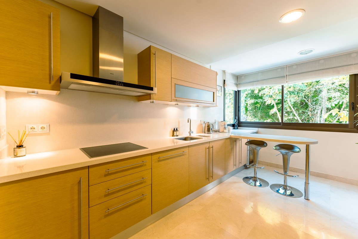 Se vende Apartamento Planta Media de 3 dormitorios en Costa Del Sol, Málaga, España