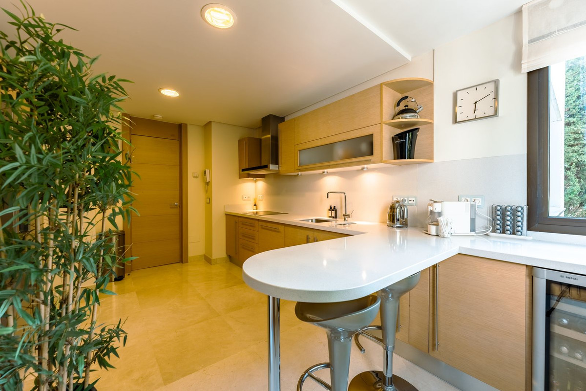 Se vende Apartamento Planta Media de 3 dormitorios en Costa Del Sol, Málaga, España