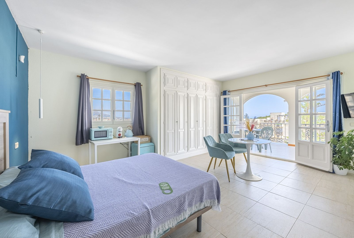 5 Bed Townhouse for sale in Mijas Costa Del Sol, Málaga, Spain