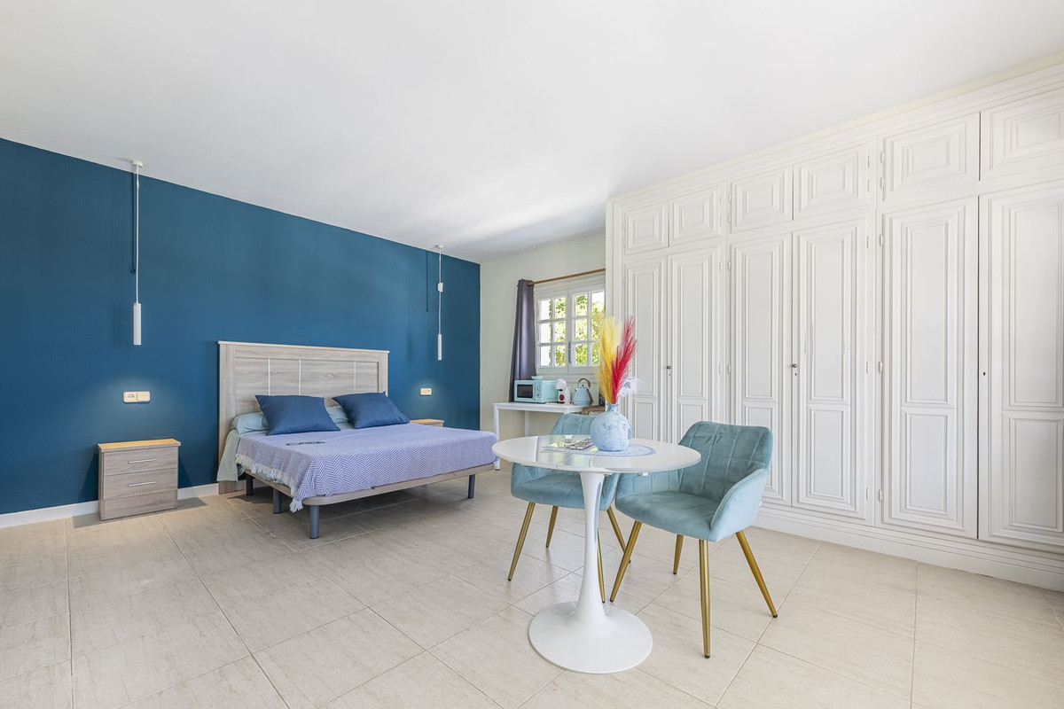 5 Bed Townhouse for sale in Mijas Costa Del Sol, Málaga, Spain