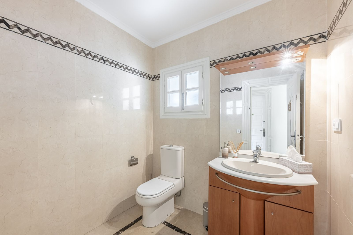 5 Bed Townhouse for sale in Mijas Costa Del Sol, Málaga, Spain