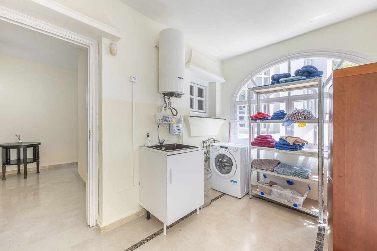 5 Bed Townhouse for sale in Mijas Costa Del Sol, Málaga, Spain